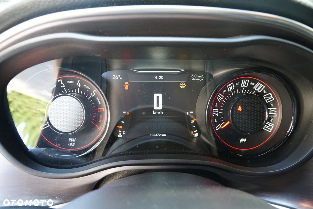 Dodge Challenger - 13