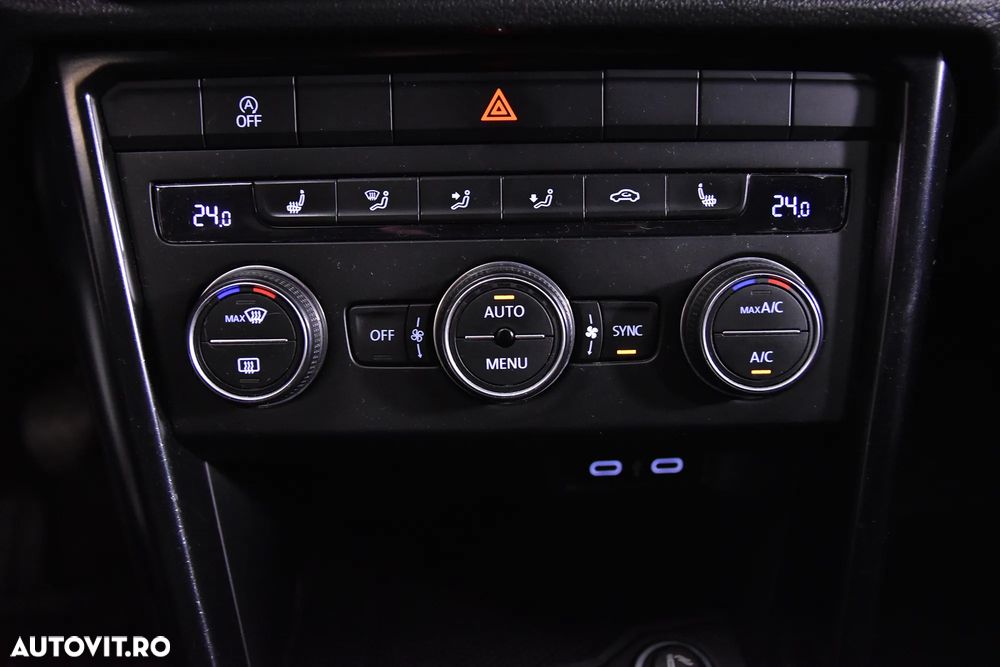 Volkswagen T-Roc - 16