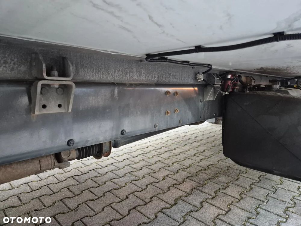 Volvo FL 240 4X2 / 18 EP / CHŁODNIA / SKAB / MITSUBISHI / 2 KOMORY / MOŻLIWOŚĆ USUNIĘCIA ŚCIANEK / 1 WŁ / NIE PICOWANY / OKAZJA! / MODEL 2017 / EURO 6 - 21