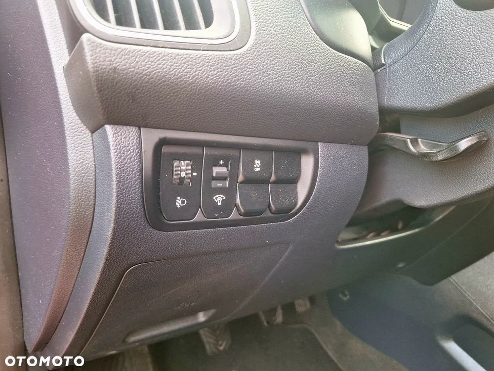Kia Rio 1.2 Dream Team Edition - 12