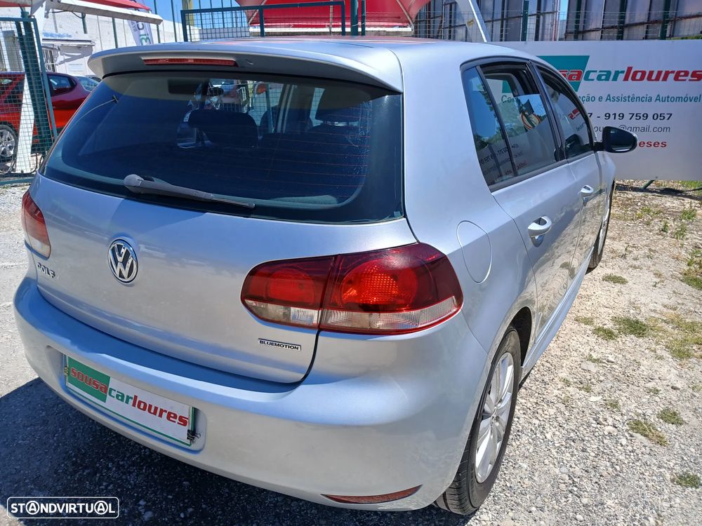 VW Golf 1.6 TDi Trendline BlueMotion - 10