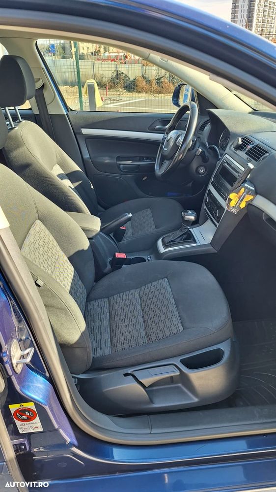 Skoda Octavia 1.6 TDI DPF DSG Ambiente - 17