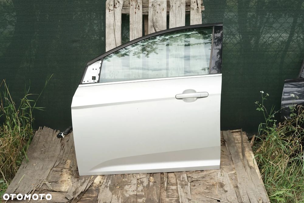 Drzwi przód przednie lewe Ford Focus Mk.3 0B