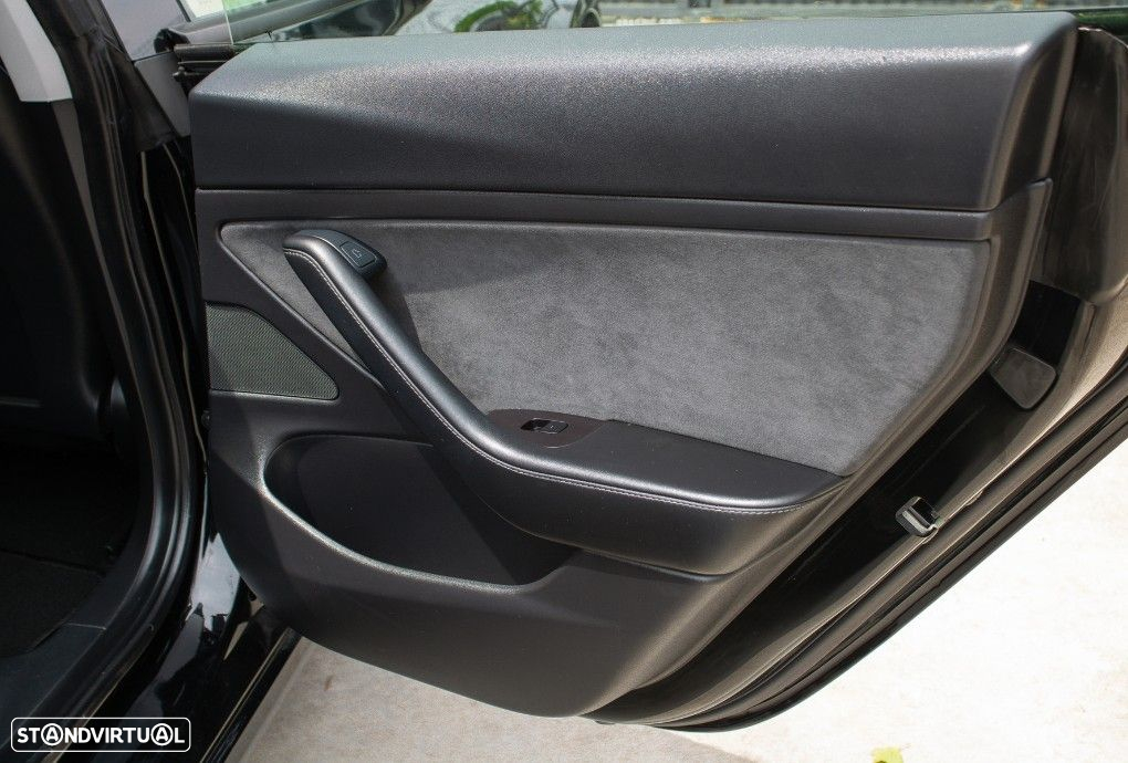 Tesla Model 3 Standard Range Plus RWD - 18