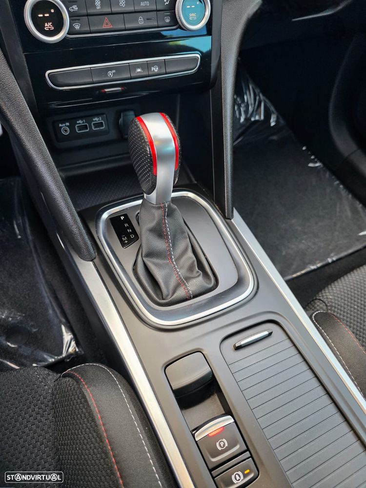 Renault Mégane TCe 160 GPF EDC R.S. LINE - 19