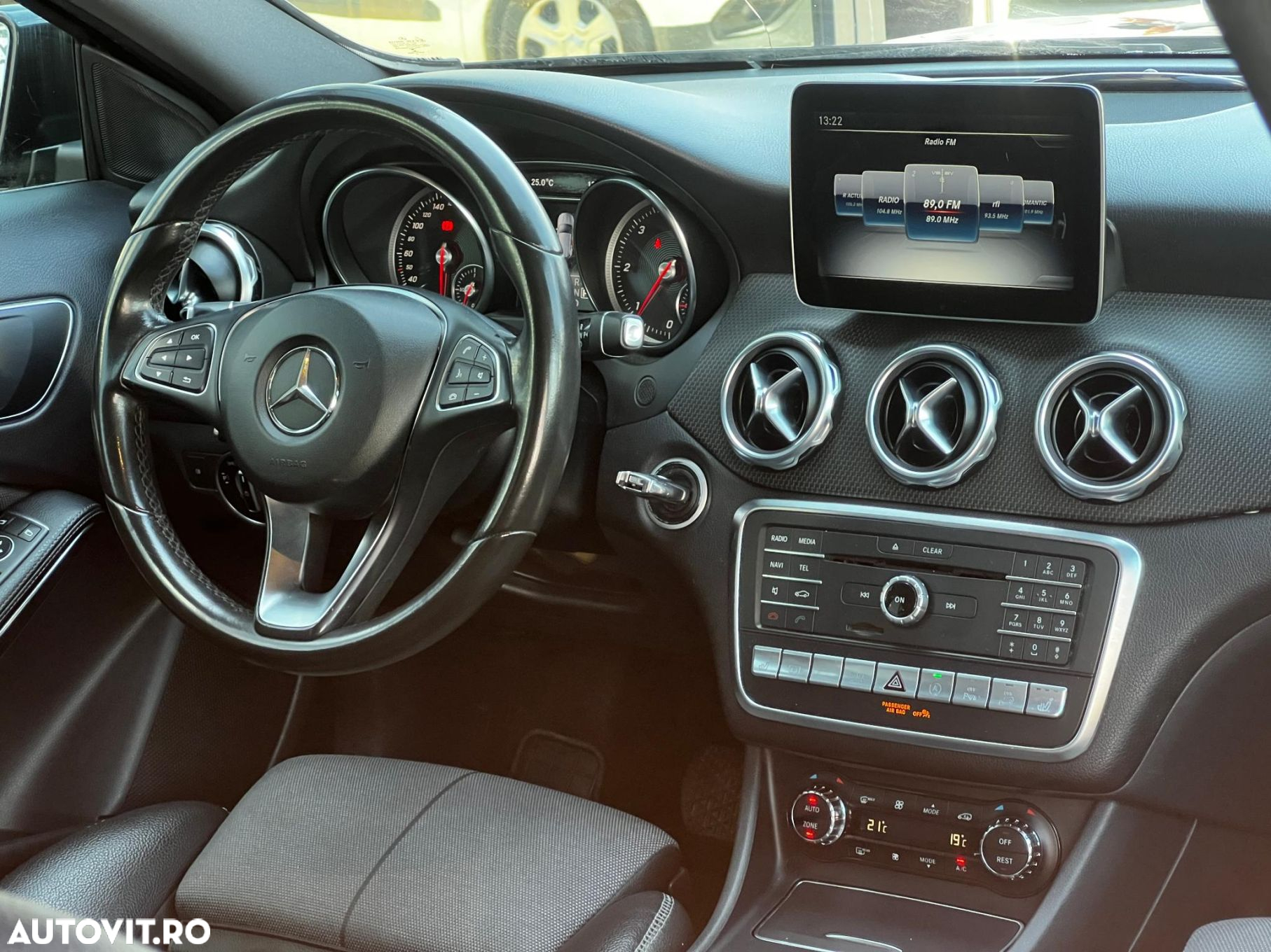 Mercedes-Benz GLA 200 d 4MATIC Aut. - 8