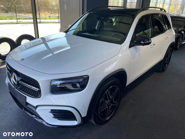 Mercedes-Benz GLB 220 d 4-Matic AMG Line 8G-DCT