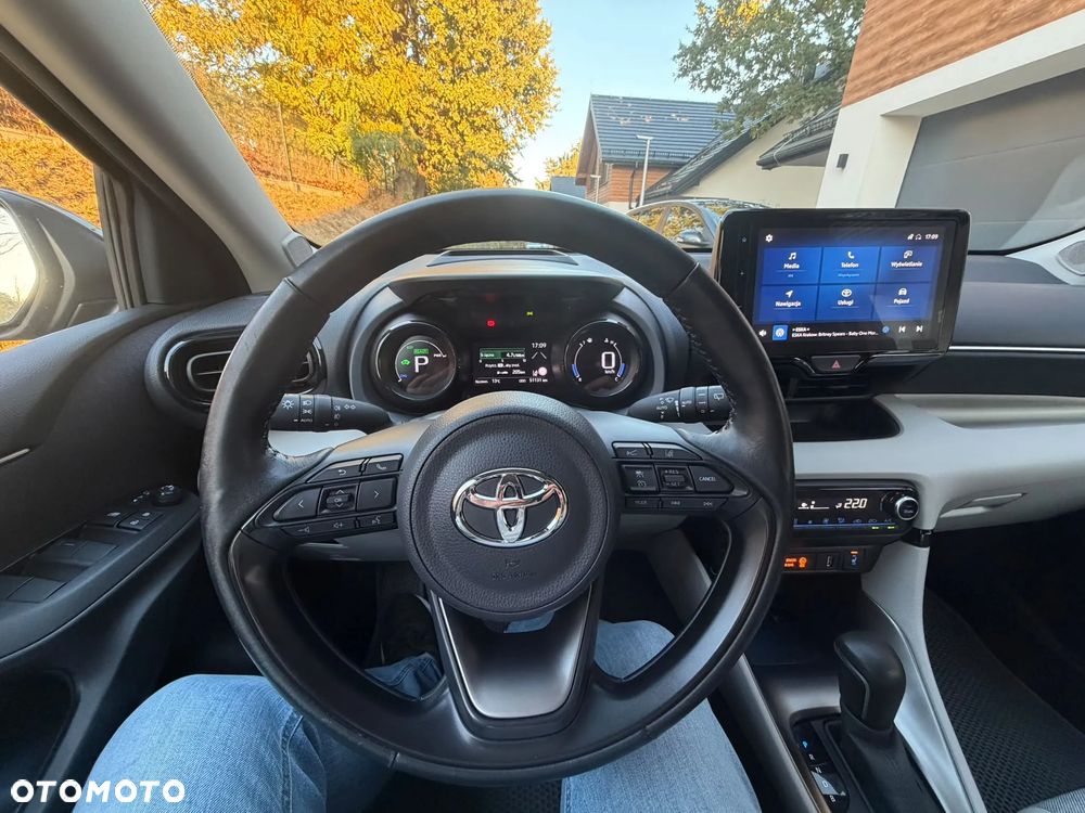 Toyota Yaris 2023 photo 4