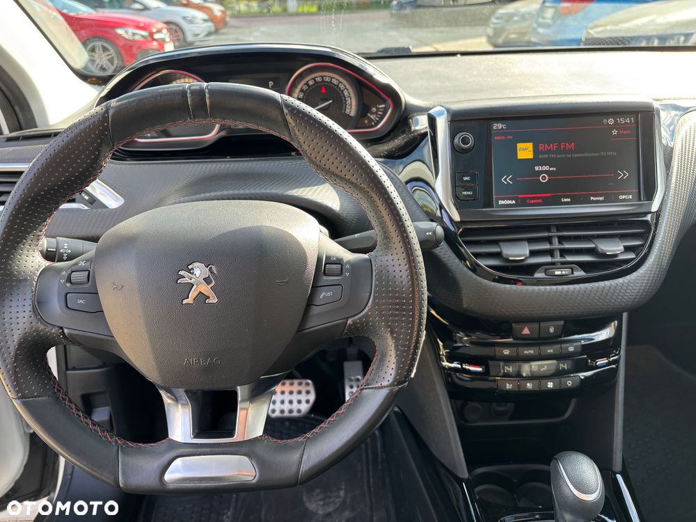 Peugeot 2008 1.2 PureTech GT Line S&S EAT8 - 10