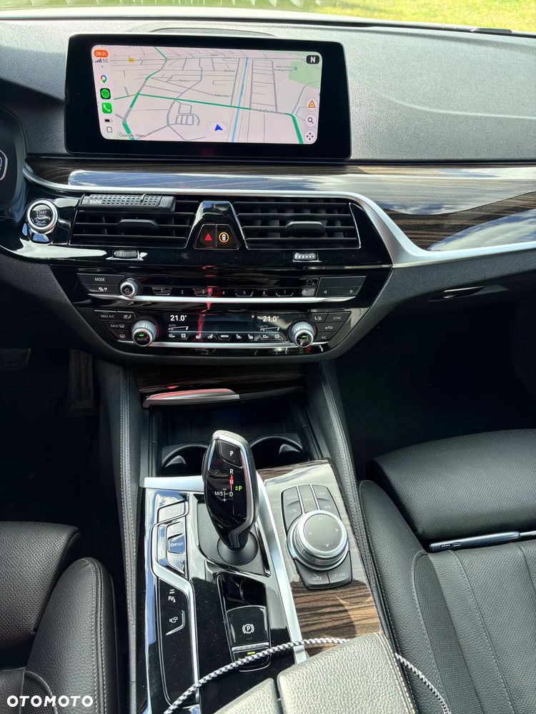 BMW Seria 5 520d xDrive MHEV M Sport sport - 17