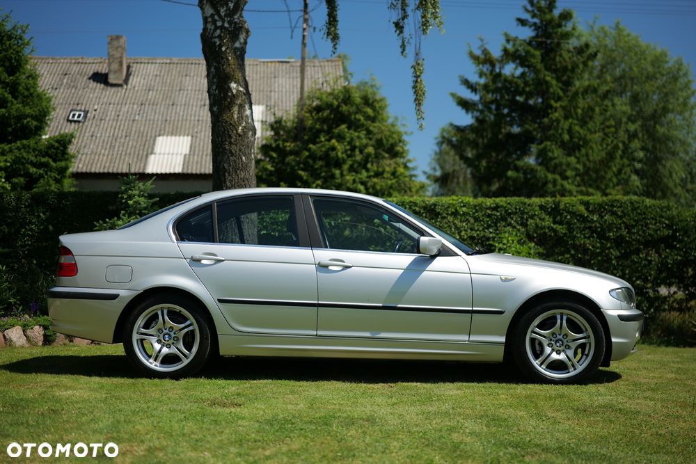 BMW Seria 3 320i - 5