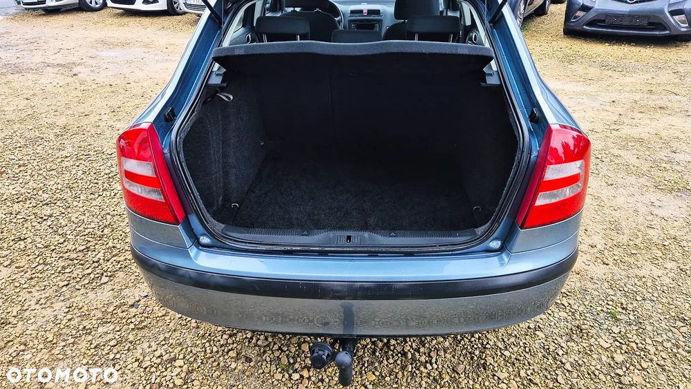 Skoda Octavia 1.6 Family Plus - 31