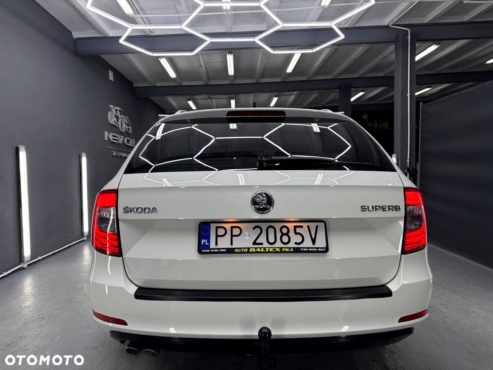 Skoda Superb 1.8 TSI Elegance DSG - 7