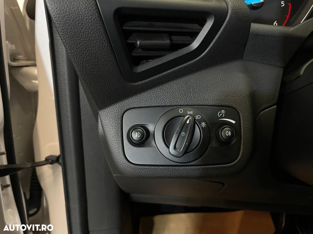 Ford Kuga 2.0 TDCi 4WD Powershift ST-Line - 23