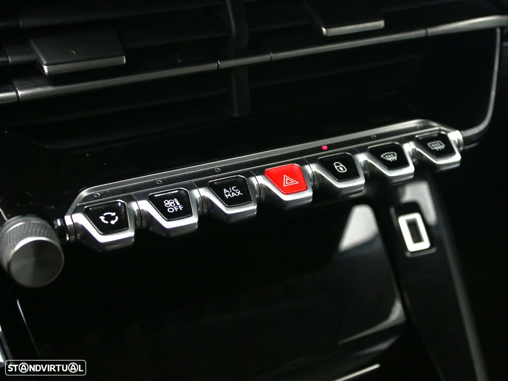 Peugeot 208 1.2 PureTech Allure - 13