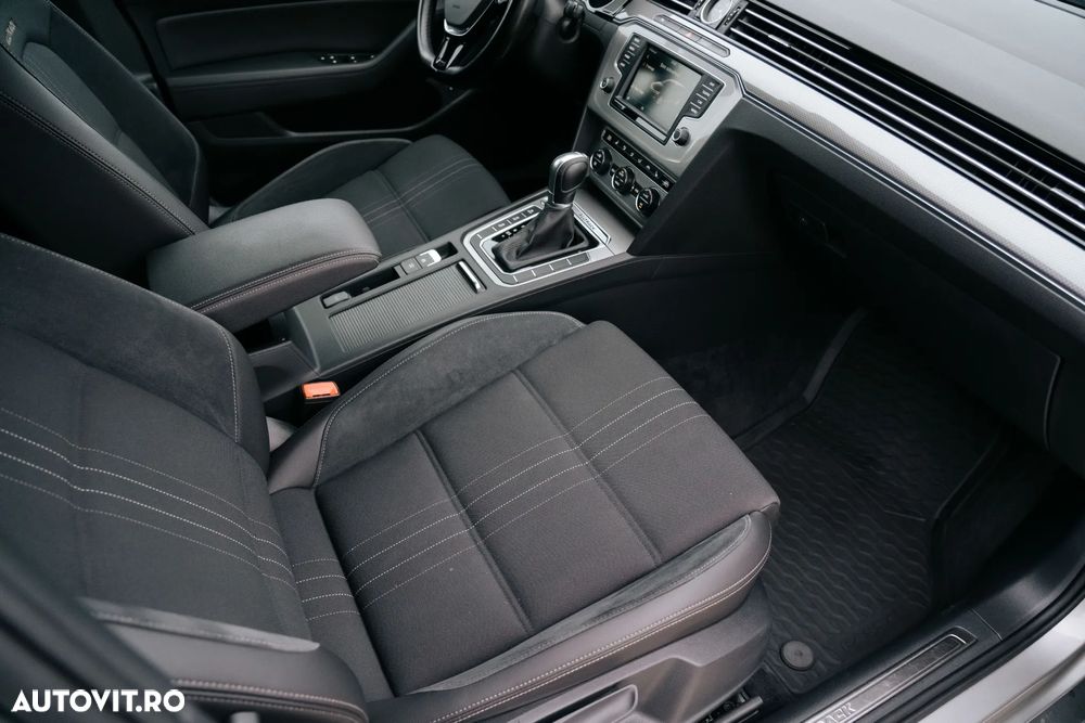 Volkswagen Passat Alltrack 2.0 TDI DSG 4Motion - 11