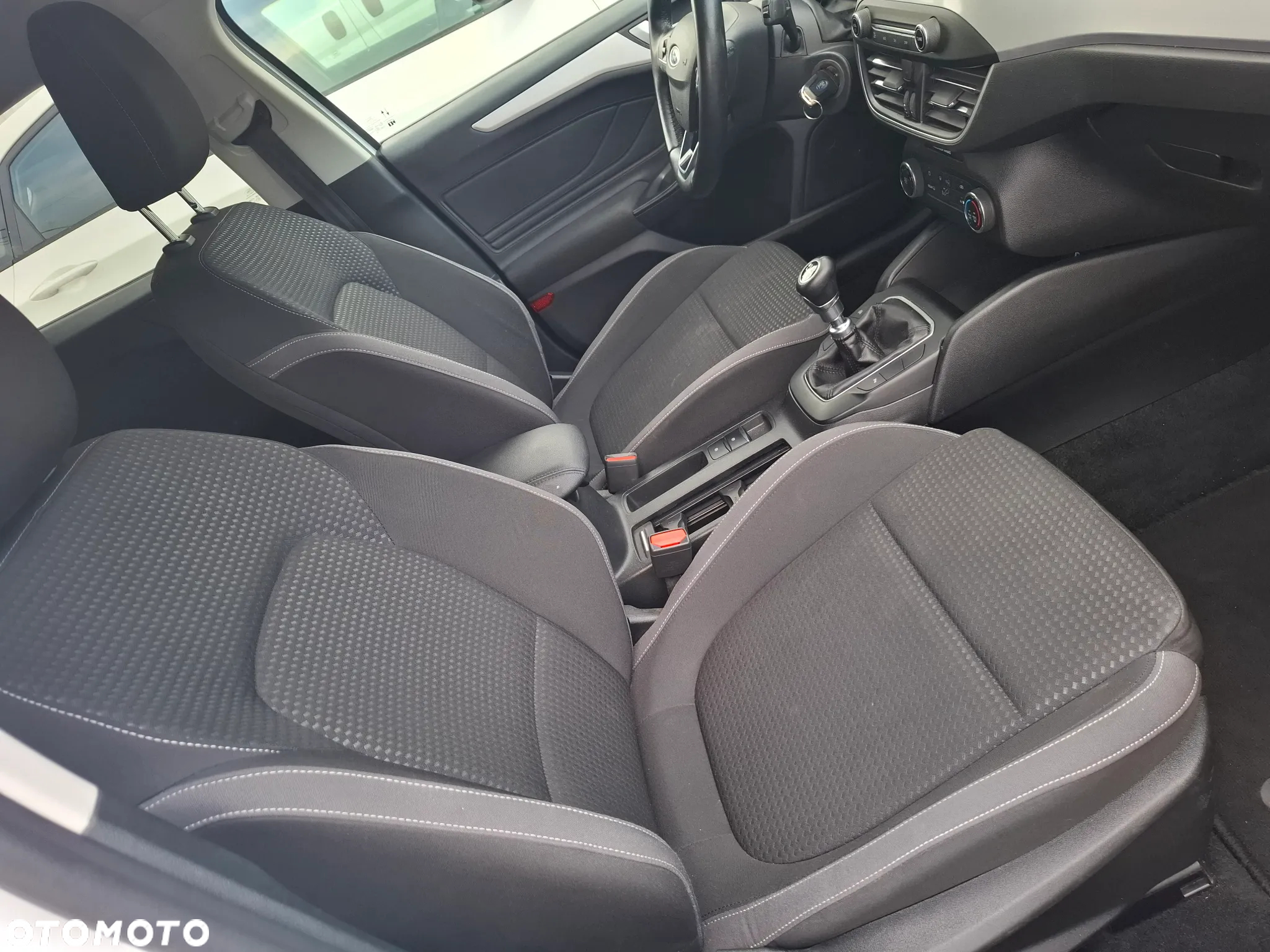 Ford Focus 1.5 EcoBlue Start-Stopp-System ACTIVE DESIGN - 14