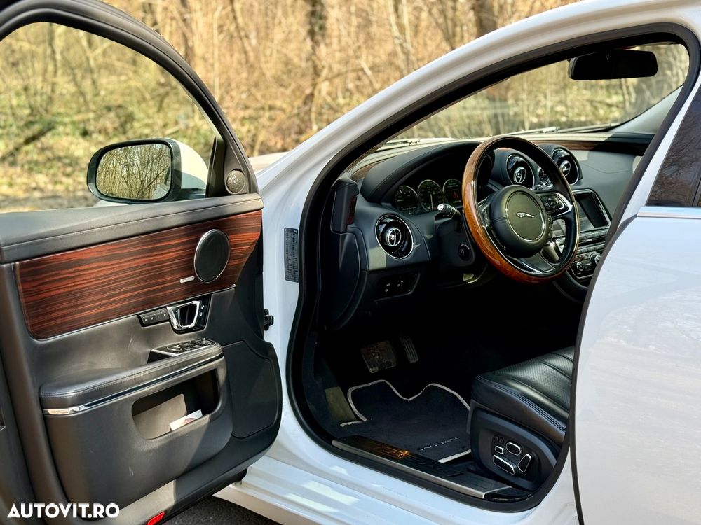 Jaguar XJ 3.0 V6 Kompressor AWD Premium Luxury - 11