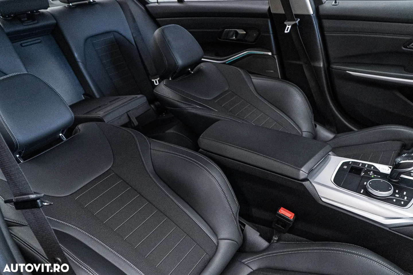 BMW Seria 3 318d Aut. Sport Line - 35