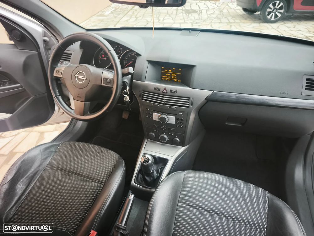 Opel Astra Caravan 1.9 CDTi Cosmo - 12