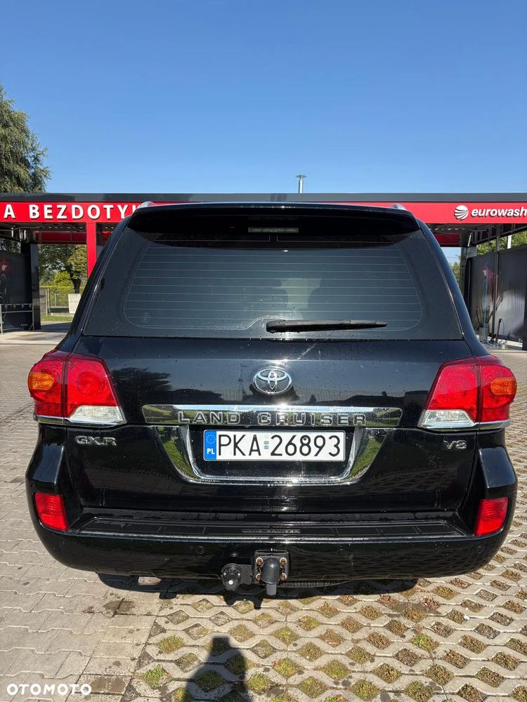Toyota Land Cruiser - 4
