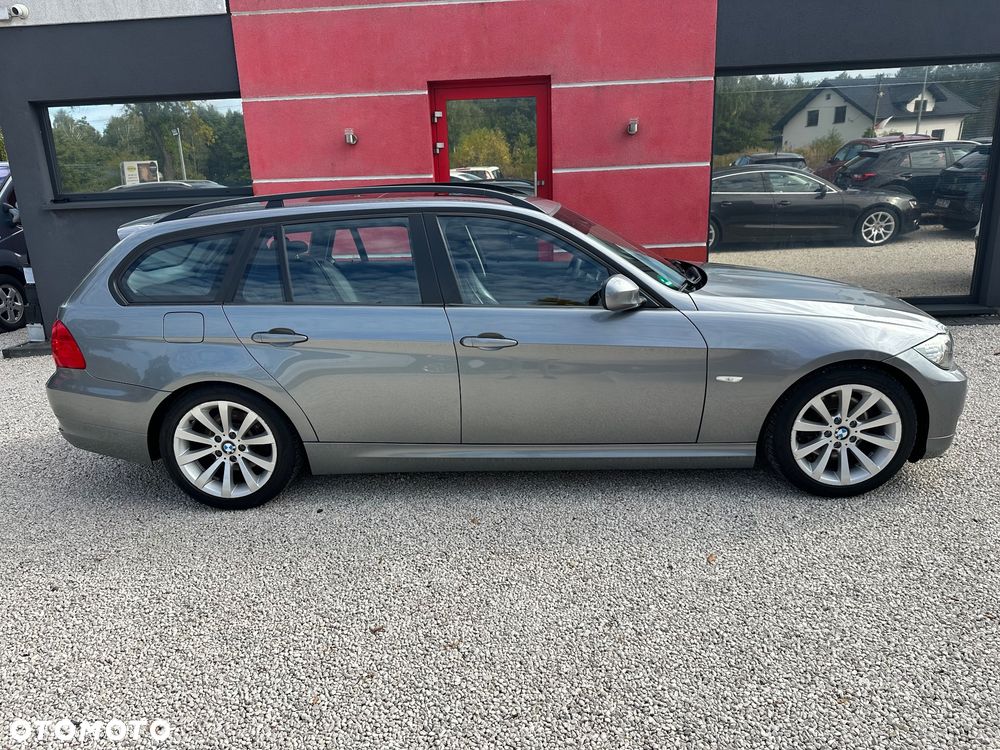 BMW Seria 3 320i Edition Exclusive - 32