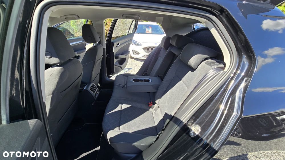 Volkswagen Golf 2.0 TDI SCR DSG Life - 11
