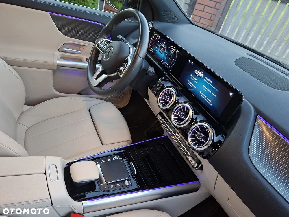 Mercedes-Benz EQA 250+ Electric Art - 16