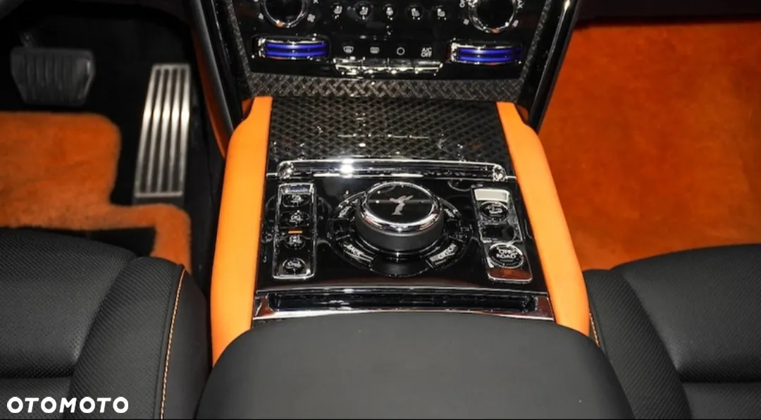 Rolls-Royce Cullinan Black Badge - 9