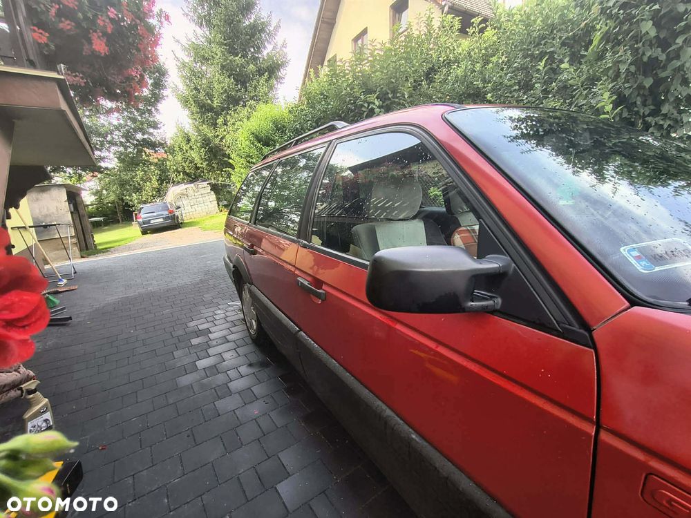 Volkswagen Passat 1.8 GL - 2