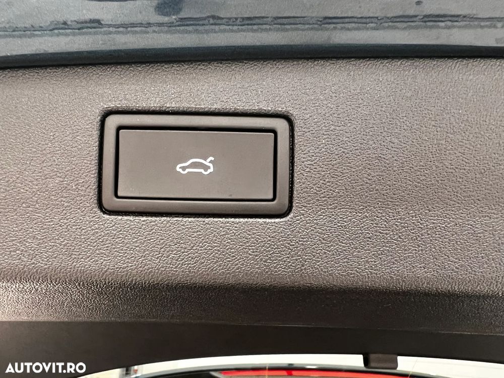 Volkswagen Tiguan - 32