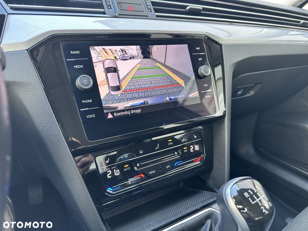 Volkswagen Passat 1.5 TSI EVO Elegance - 9