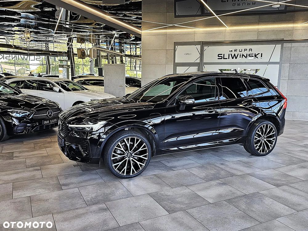 Volvo XC 60 T6 AWD Recharge Plus Black Edition - 3