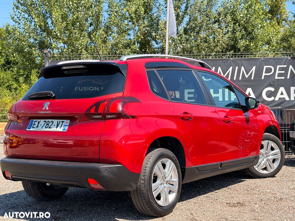 Peugeot 2008 1.2 L PureTech Active - 12