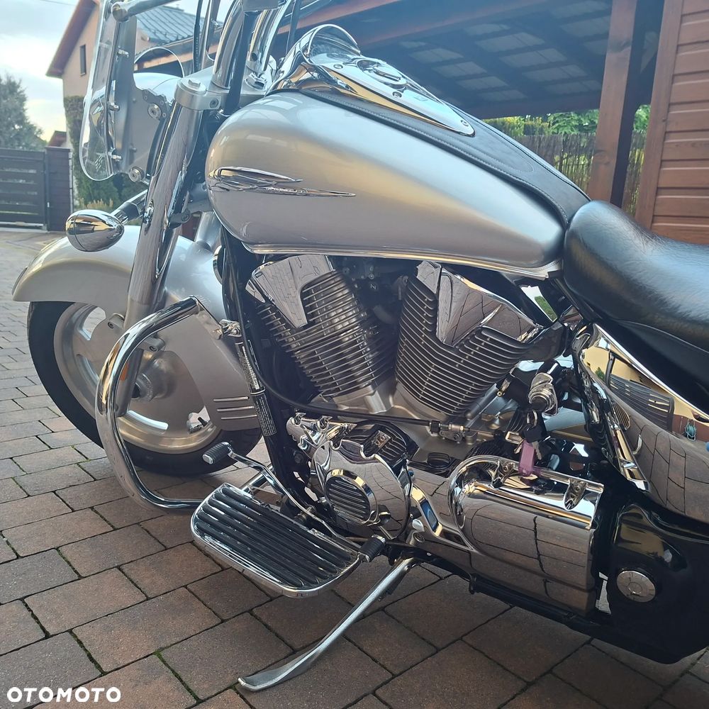 Honda VTX - 11