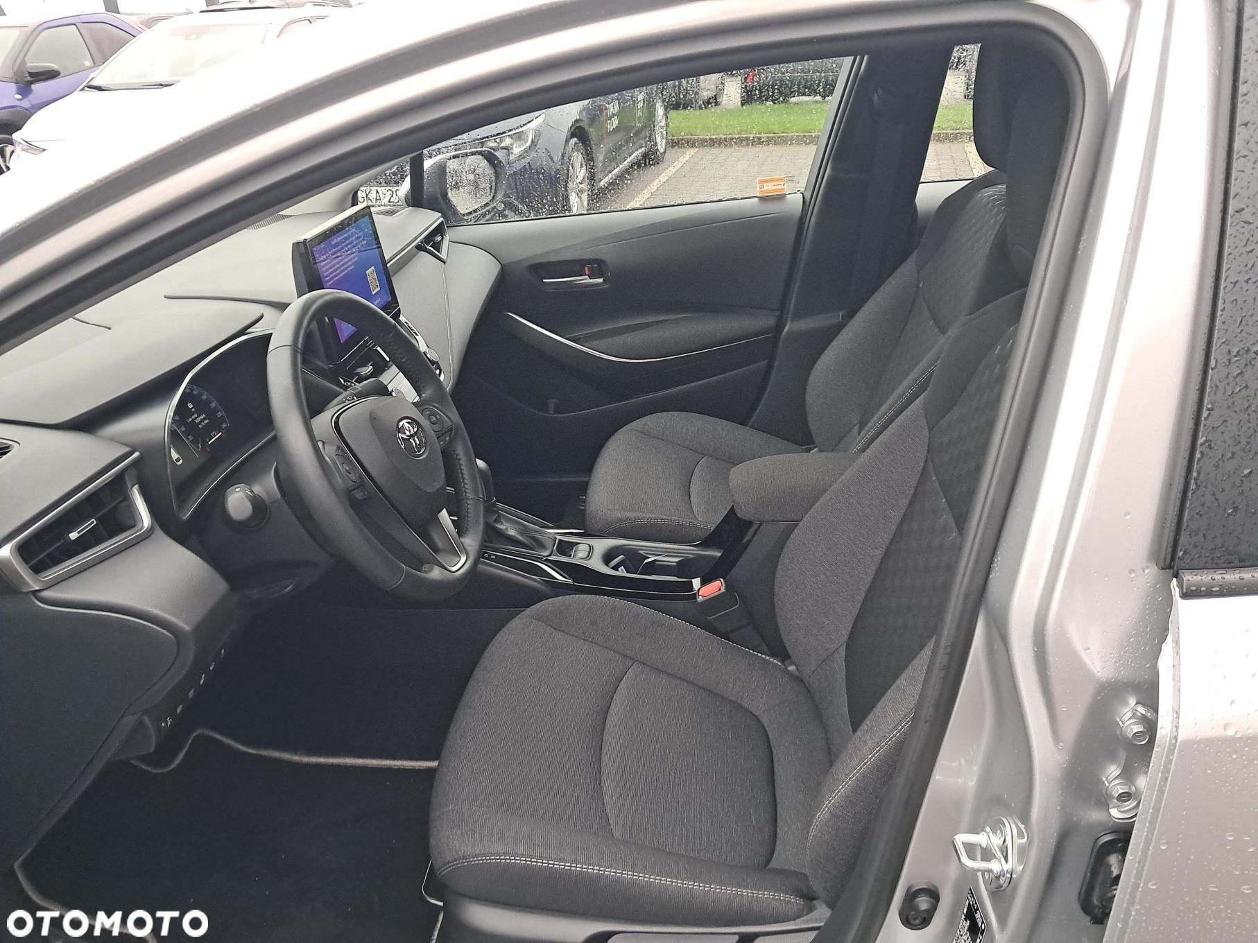 Toyota Corolla 1.8 Hybrid Comfort - 12