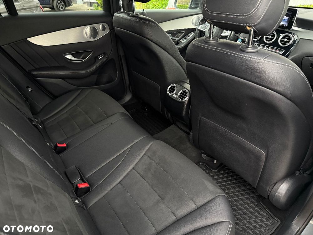 Mercedes-Benz GLC 220 d 4Matic 9G-TRONIC - 34