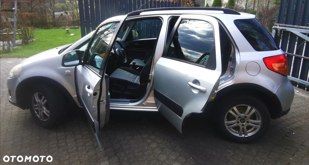 Suzuki SX4 - 1