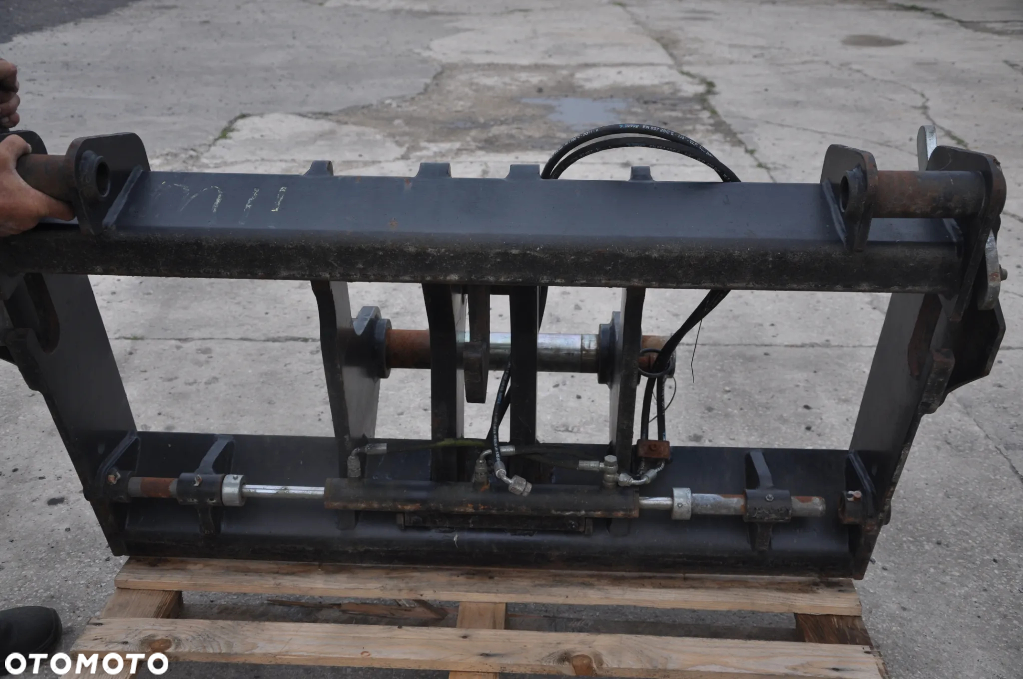 Karetka Qfit jcb - 5