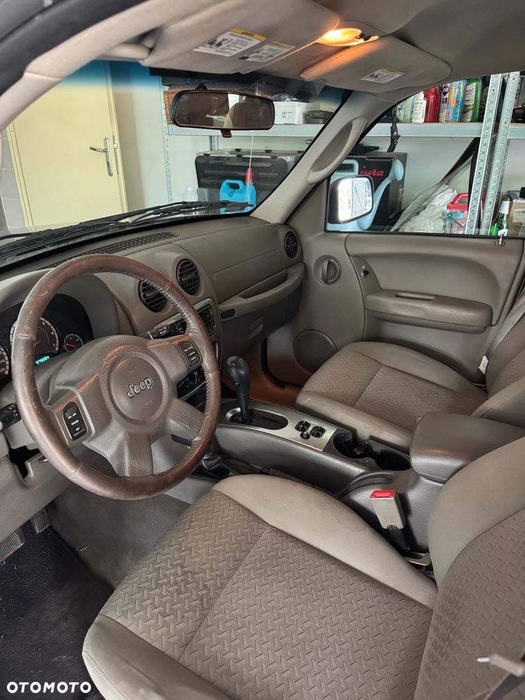 Jeep Liberty ver-3-7-4x4 - 7