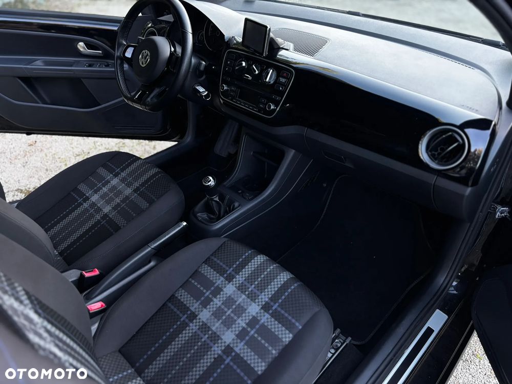 Volkswagen up! - 23