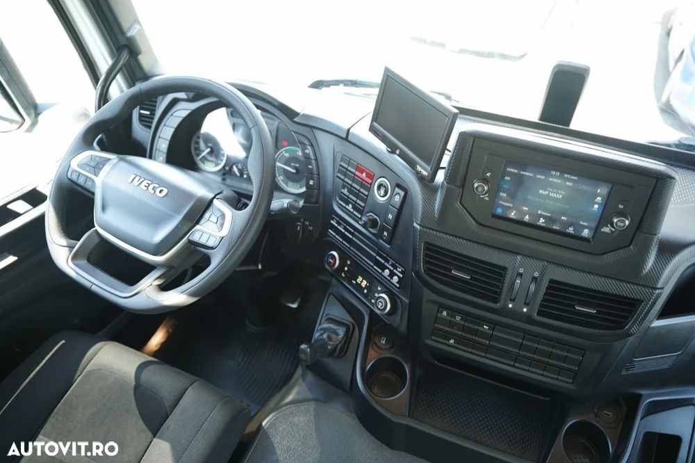 Iveco X-WAY 480 / 8x4 / BASCULANTĂ CU DESCĂRCARE SPATE - 5,6 M / OBOR ȚI SPATE HIDRAULIC / ANVELOPE NOI (PROFIL 100%) / EURO 6 - 30