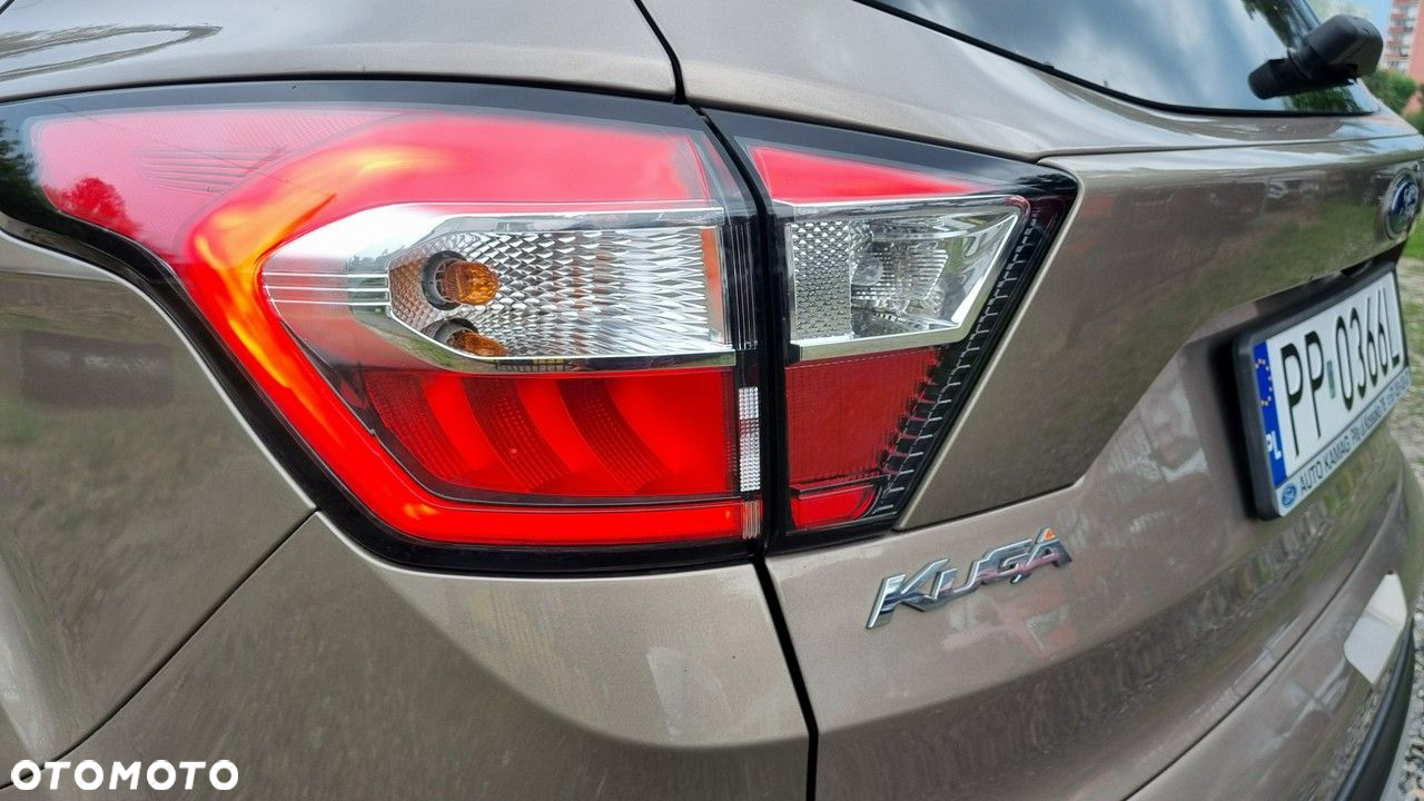 Ford Kuga - 12