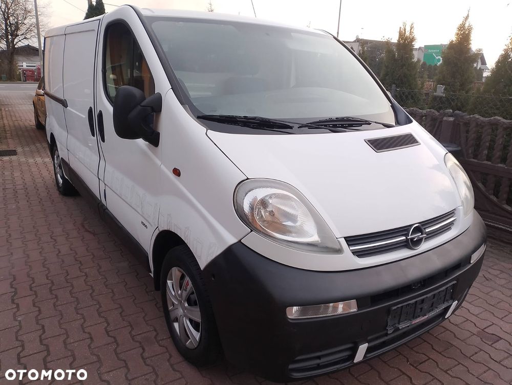 Opel Vivaro - 1