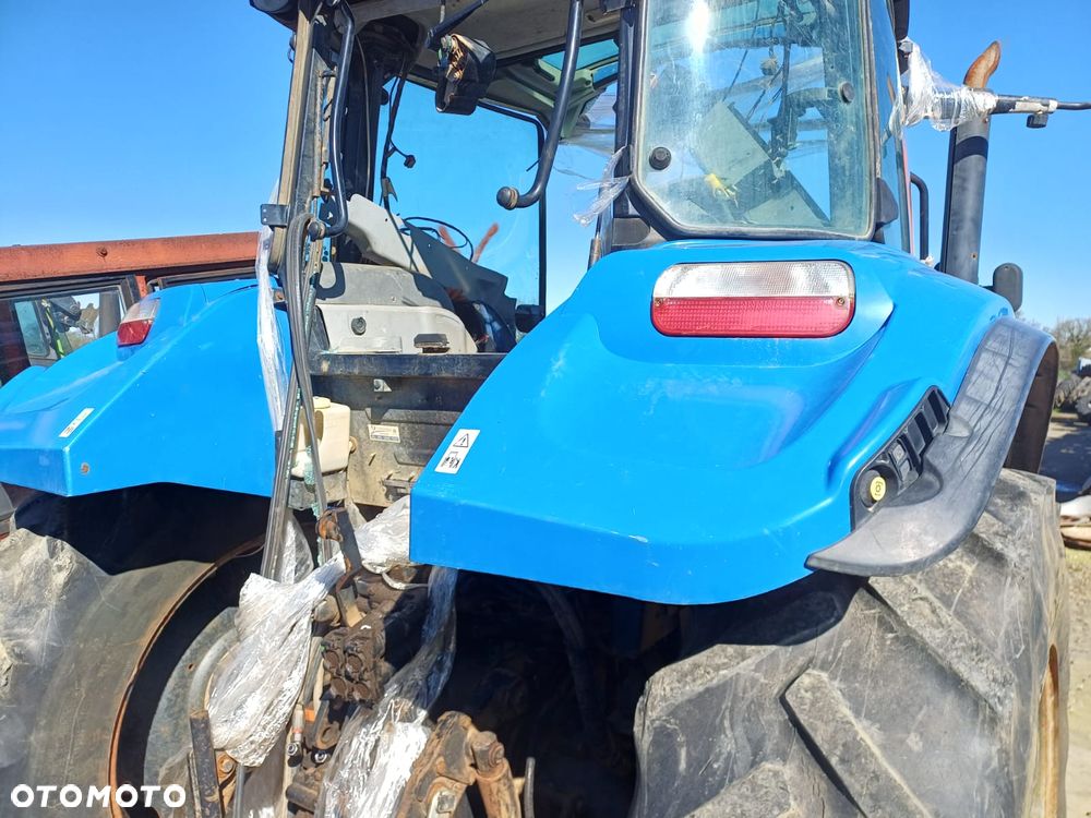 Kabina New Holland T5 95, licznik,sterownik,komputer,wiązka elektyryczna,plastiki,nawiewy,dach,drzwi,instalacja. - 1