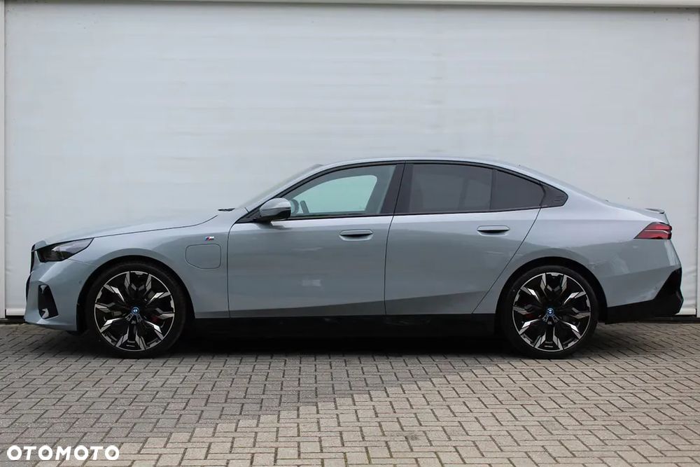 BMW Seria 5 530e xDrive PHEV M Sport - 4