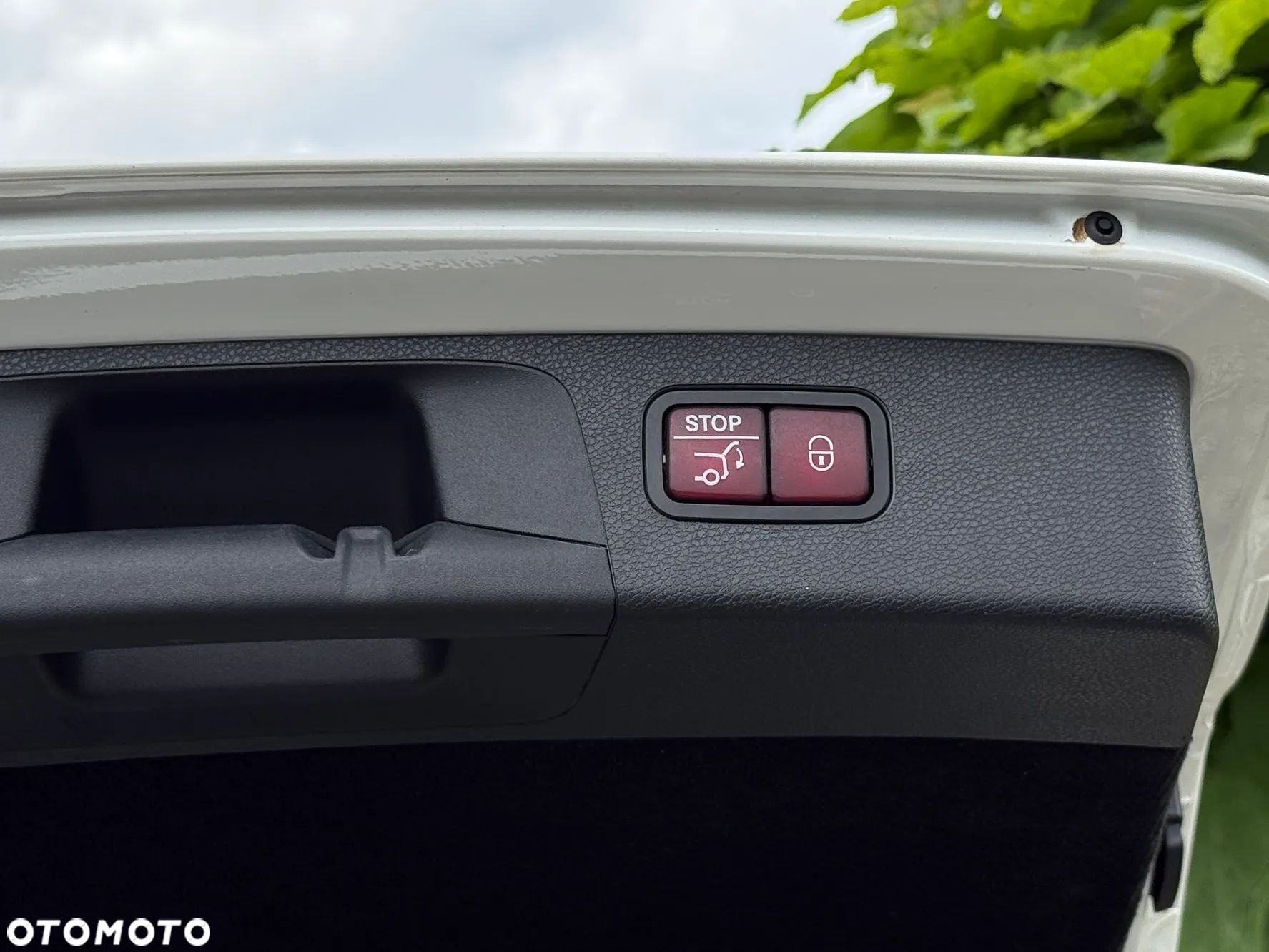 Mercedes-Benz Klasa E 220 d 4-Matic AMG - 37