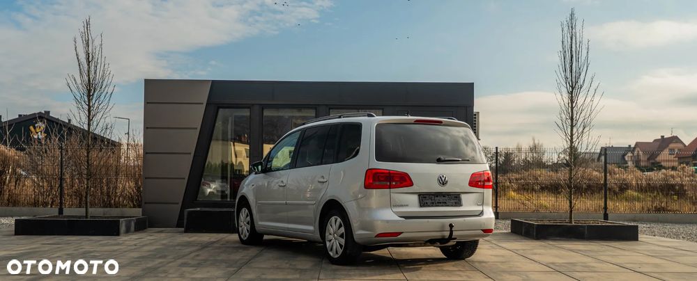 Volkswagen Touran - 17