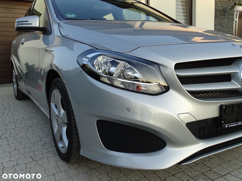 Mercedes-Benz Klasa B 180 Edition - 3