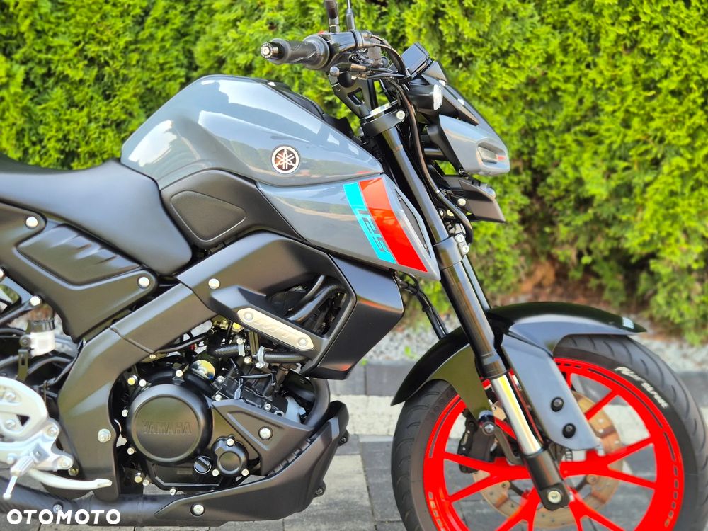 Yamaha MT - 8